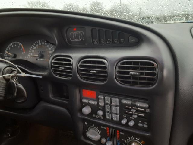 1G2WK52J32F235570 - 2002 PONTIAC GRAND PRIX SILVER photo 9