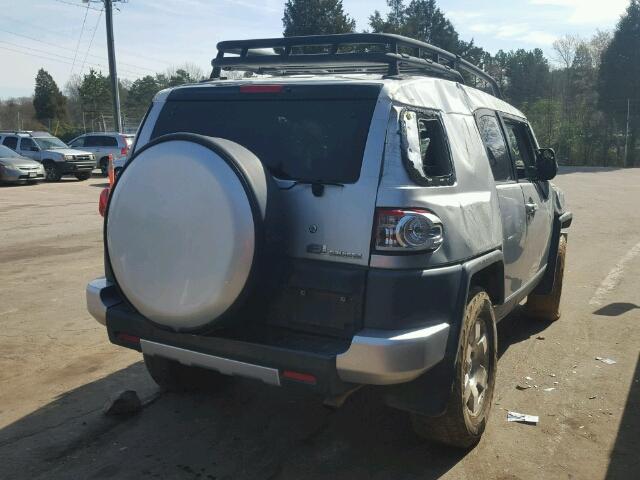 JTEBU11F070093162 - 2007 TOYOTA FJ CRUISER SILVER photo 4