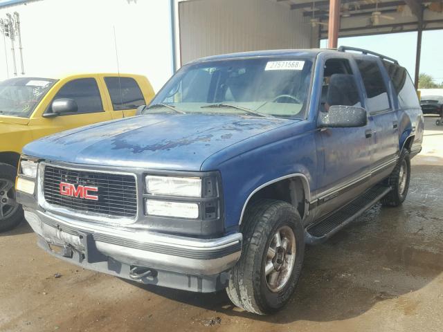 3GKFK16R8XG550542 - 1999 GMC SUBURBAN K BLUE photo 2