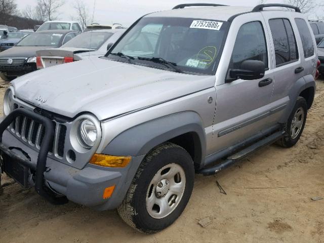 1J4GL48K46W126994 - 2006 JEEP LIBERTY SP SILVER photo 2