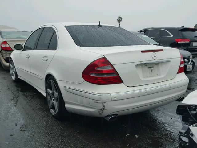 WDBUF70J55A672766 - 2005 MERCEDES-BENZ E 500 WHITE photo 3