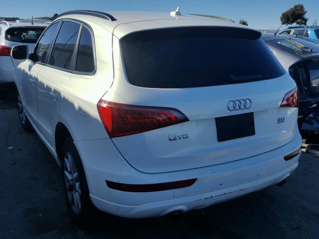 WA1CFAFPXCA028807 - 2012 AUDI Q5 PREMIUM WHITE photo 3