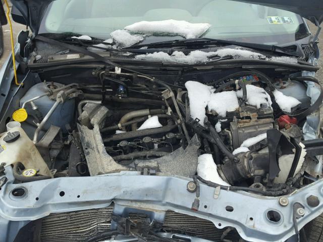 1FAHP35N48W278340 - 2008 FORD FOCUS SE BLUE photo 7