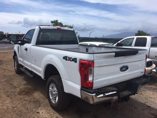 1FTBF2B65HEB48518 - 2017 FORD F250 SUPER WHITE photo 3