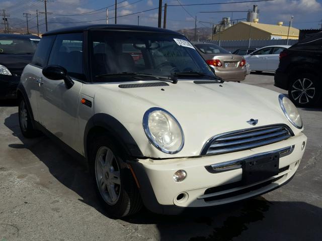 WMWRC33536TK18381 - 2006 MINI COOPER CREAM photo 1