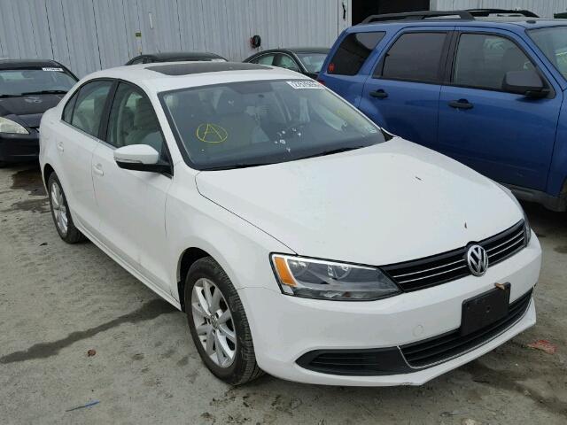 3VWDP7AJ2DM393996 - 2013 VOLKSWAGEN JETTA SE WHITE photo 1