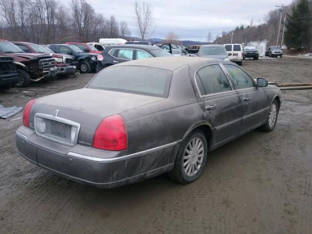 1LNHM82W63Y620571 - 2003 LINCOLN TOWN CAR S GRAY photo 4