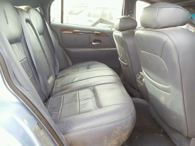 1LNFM82W7WY618968 - 1998 LINCOLN TOWN CAR S BLUE photo 6