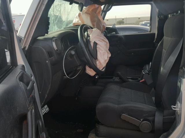 1C4AJWAG8CL254798 - 2012 JEEP WRANGLER S GRAY photo 5