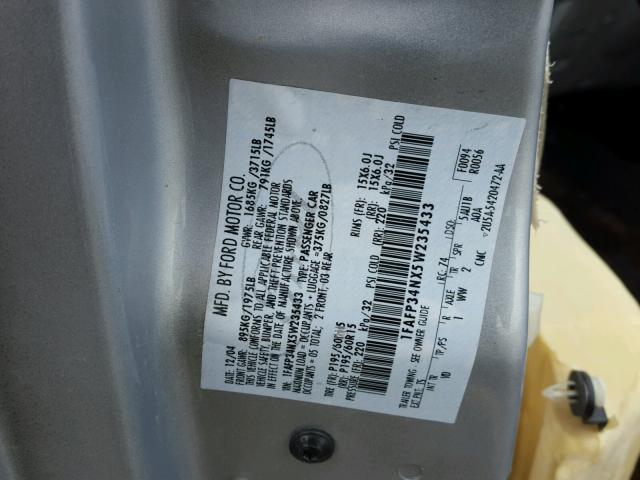 1FAFP34NX5W235433 - 2005 FORD FOCUS ZX4 SILVER photo 10