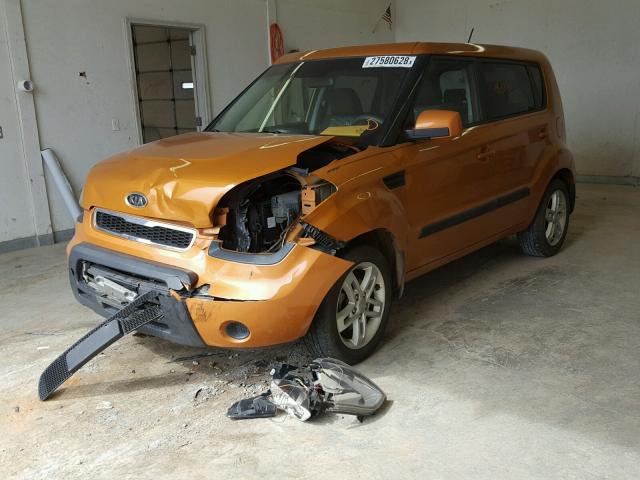 KNDJT2A2XB7248225 - 2011 KIA SOUL ORANGE photo 2