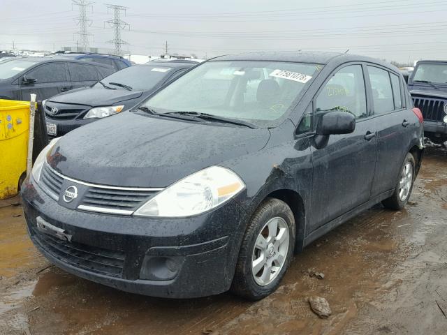 3N1BC13E99L408156 - 2009 NISSAN VERSA S BLACK photo 2