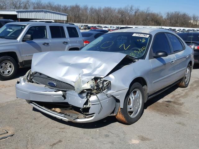 1FAFP53U94G185220 - 2004 FORD TAURUS SE SILVER photo 2