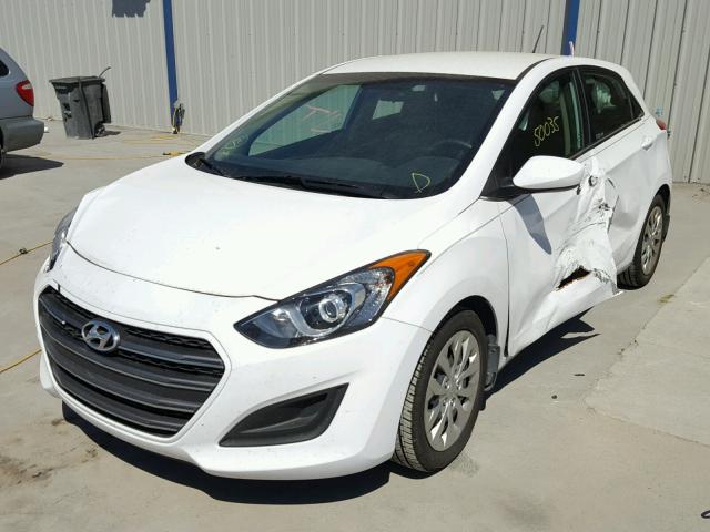 KMHD35LH4GU273772 - 2016 HYUNDAI ELANTRA GT WHITE photo 2