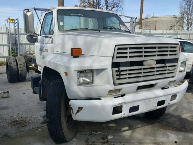 1FDNF70H2GVA22593 - 1986 FORD F700 WHITE photo 1