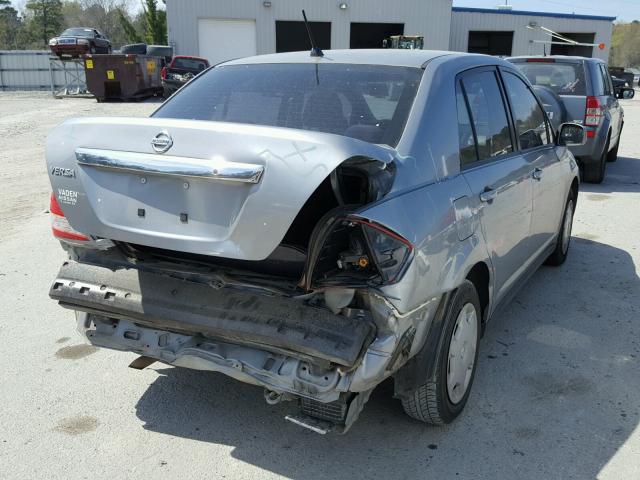 3N1BC11E09L405696 - 2009 NISSAN VERSA S SILVER photo 4