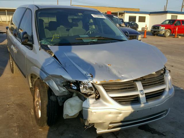 1D4GP45R05B434054 - 2005 DODGE CARAVAN SX SILVER photo 1