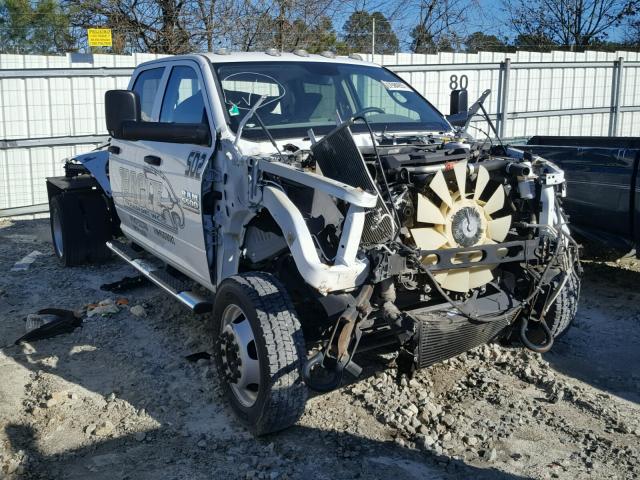 3C7WRNEL5FG618082 - 2015 RAM 5500 WHITE photo 1