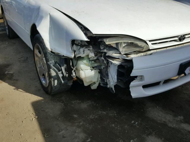 JT2BF12K1T0152989 - 1996 TOYOTA CAMRY LE WHITE photo 9