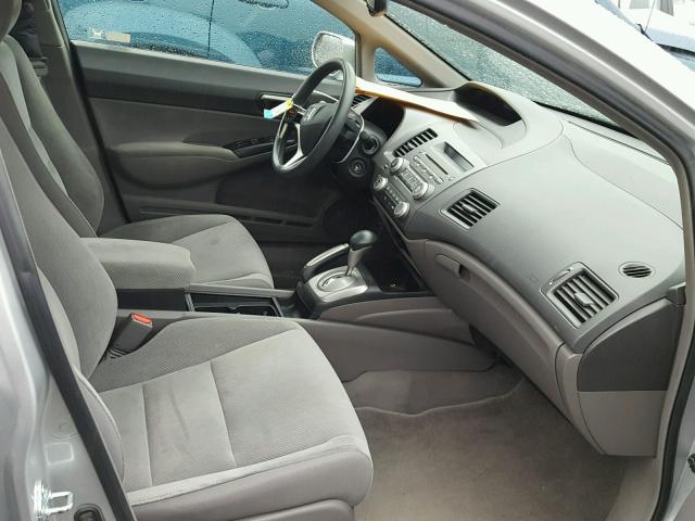 2HGFA16579H336738 - 2009 HONDA CIVIC LX SILVER photo 5