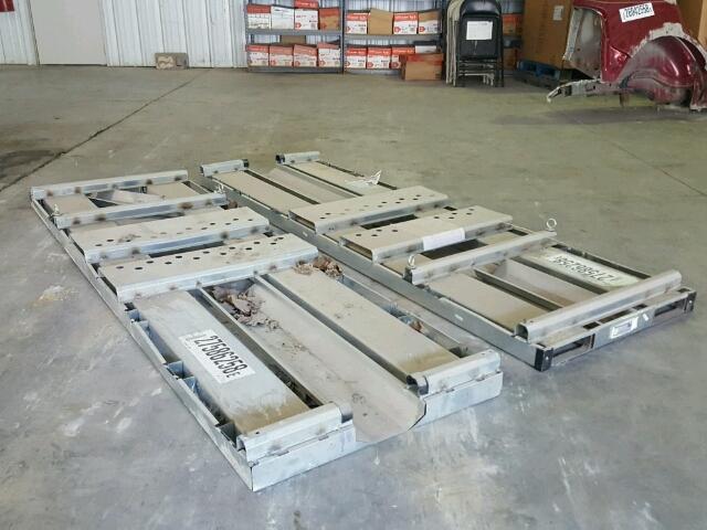 N0V1N11 - 2010 OTHE PALLET PRO SILVER photo 1