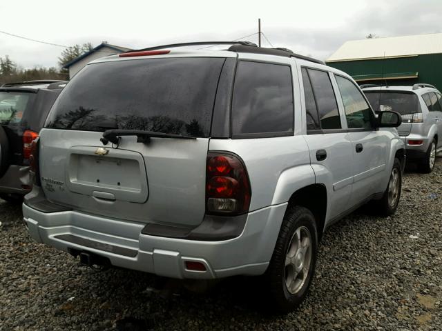 1GNDT13S872238261 - 2007 CHEVROLET TRAILBLAZE SILVER photo 4