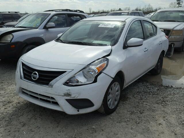 3N1CN7AP0HL802374 - 2017 NISSAN VERSA S WHITE photo 2