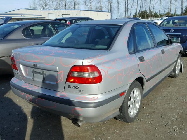 YV1VS2555YF580302 - 2000 VOLVO S40 SILVER photo 4