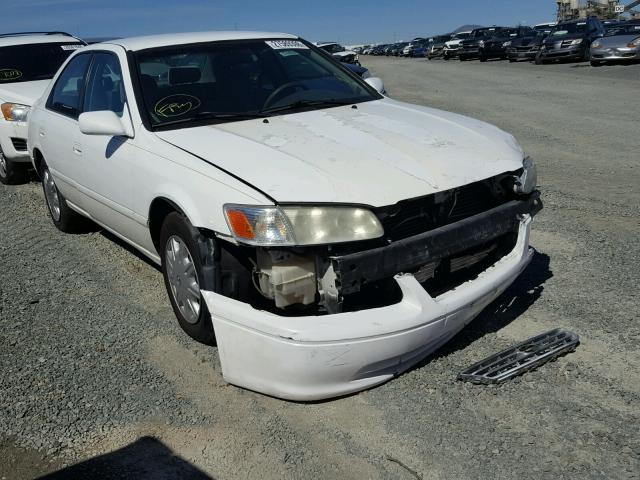 4T1BG22K31U814616 - 2001 TOYOTA CAMRY CE WHITE photo 1