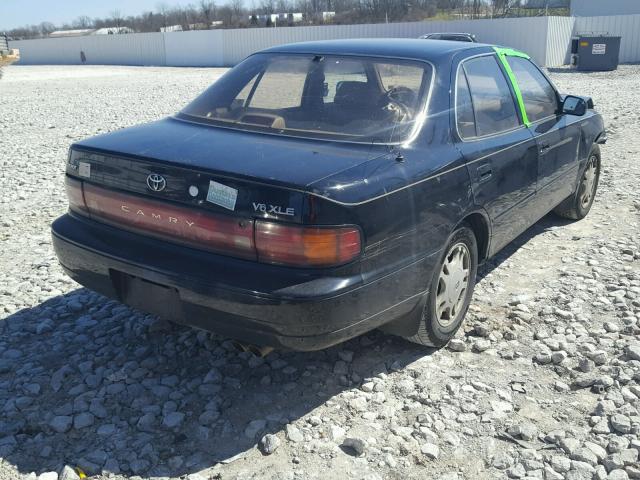 4T1VK13EXPU068799 - 1993 TOYOTA CAMRY XLE BLACK photo 4