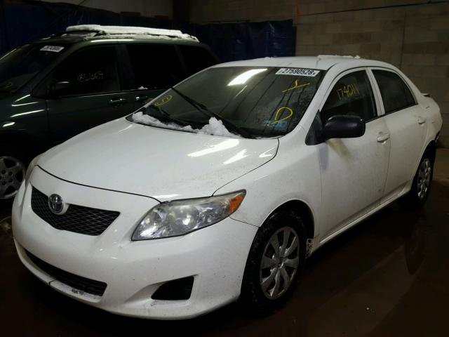 2T1BU40E89C149369 - 2009 TOYOTA COROLLA BA WHITE photo 2