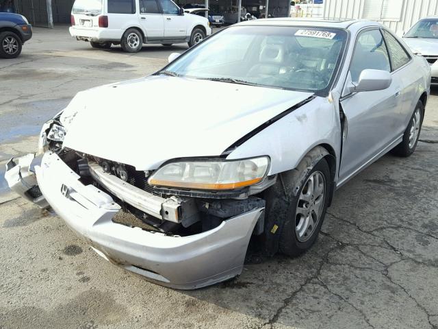 1HGCG22551A016902 - 2001 HONDA ACCORD EX SILVER photo 2