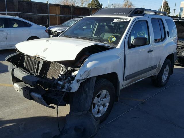 5N1AN0NW3DN813405 - 2013 NISSAN XTERRA X WHITE photo 2