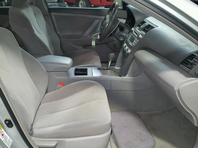 4T1BE46K27U085867 - 2007 TOYOTA CAMRY NEW SILVER photo 5