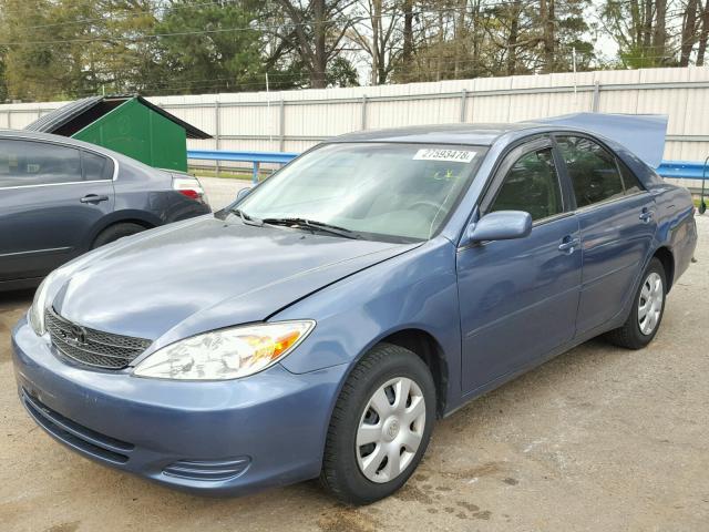 4T1BE32K13U684804 - 2003 TOYOTA CAMRY LE BLUE photo 2