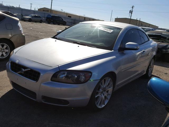 YV1MC67258J043056 - 2008 VOLVO C70 T5 SILVER photo 2