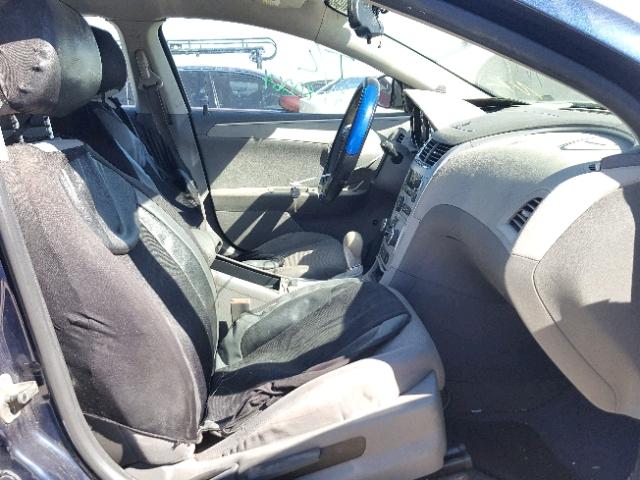 1G1ZA5E03A4146888 - 2010 CHEVROLET MALIBU LS ლურჯი ფოტო 5