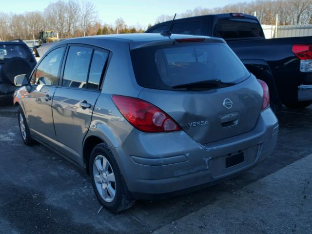 3N1BC13E57L382300 - 2007 NISSAN VERSA S GRAY photo 3