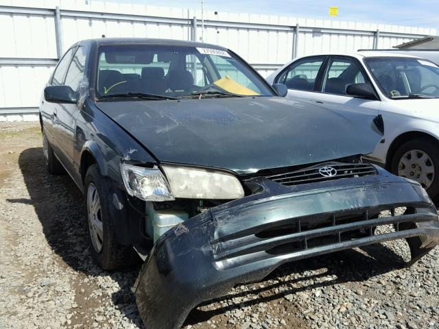 4T1BG22K61U867293 - 2001 TOYOTA CAMRY CE GREEN photo 1