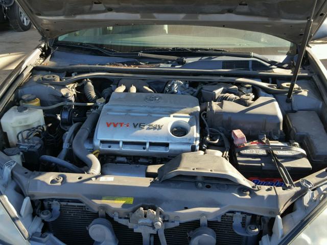 4T1BF32K15U608130 - 2005 TOYOTA CAMRY LE GRAY photo 7