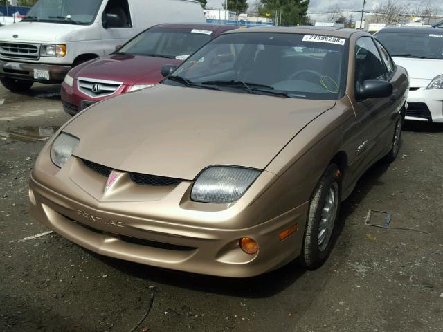 1G2JB1245Y7103345 - 2000 PONTIAC SUNFIRE SE GOLD photo 2