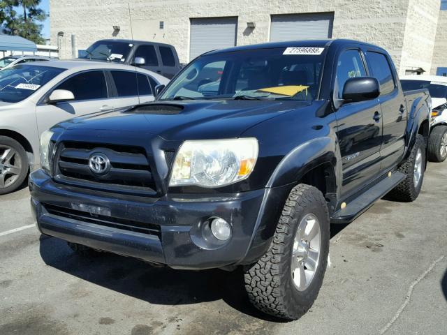 3TMLU42N06M008574 - 2006 TOYOTA TACOMA DOU BLACK photo 2