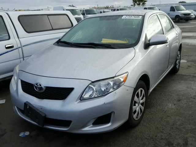 1NXBU40E19Z129303 - 2009 TOYOTA COROLLA BA SILVER photo 2