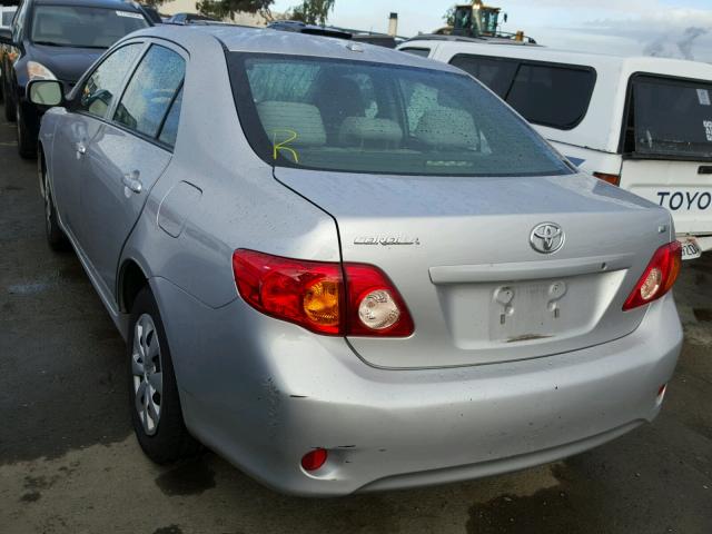 1NXBU40E19Z129303 - 2009 TOYOTA COROLLA BA SILVER photo 3