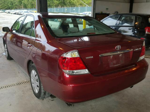 4T1BE32K05U090272 - 2005 TOYOTA CAMRY LE RED photo 3