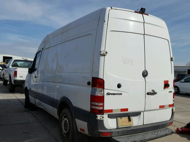 WD3PE7CC4C5639529 - 2012 MERCEDES-BENZ SPRINTER 2 WHITE photo 3