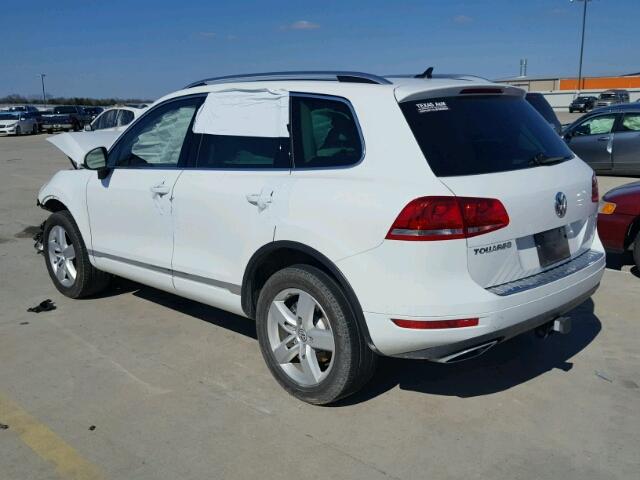 WVGEP9BP5ED015251 - 2014 VOLKSWAGEN TOUAREG V6 WHITE photo 3