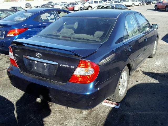 4T1BE32K13U195562 - 2003 TOYOTA CAMRY LE BLUE photo 4