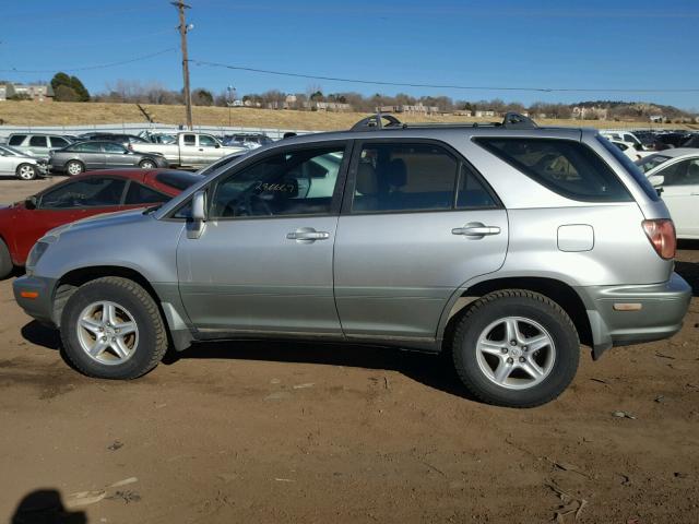 JT6HF10U9X0012501 - 1999 LEXUS RX 300 SILVER photo 9