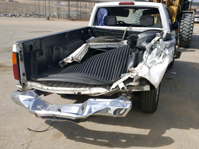 1N6SD11S2TC338664 - 1996 NISSAN TRUCK BASE WHITE photo 9